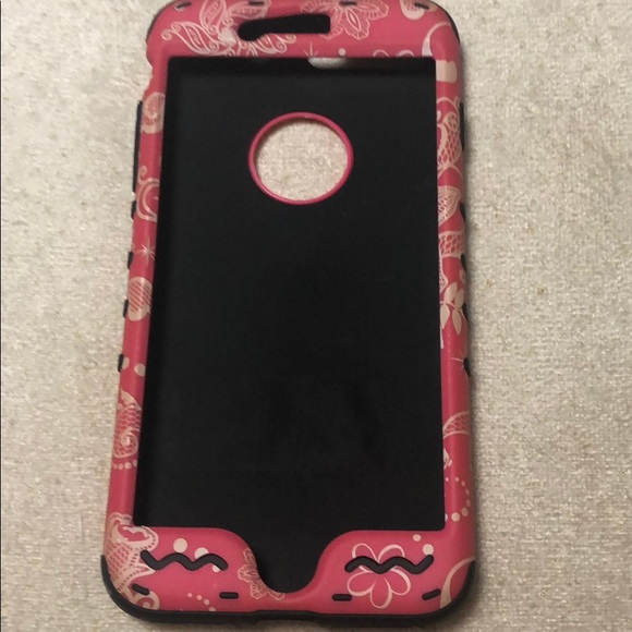 A phone case - Picture 2 of 2